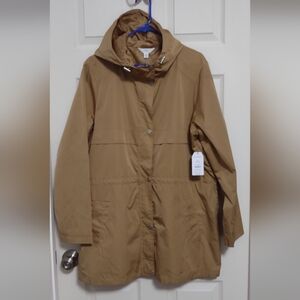 Lower price!*New Windbreaker with Hood(16-18)